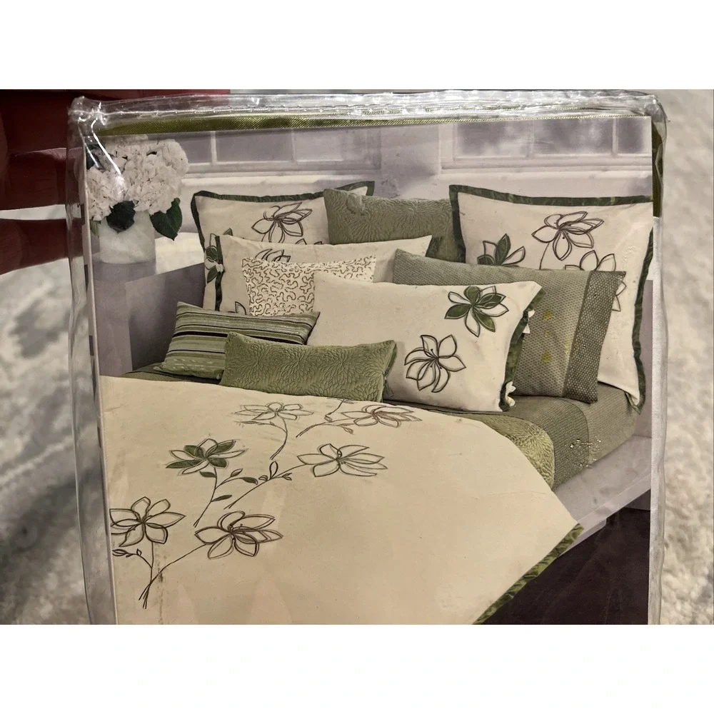 DKNY‎ Floral Valley Green Cream (1) Embroidered Euro Pillow Sham NEW